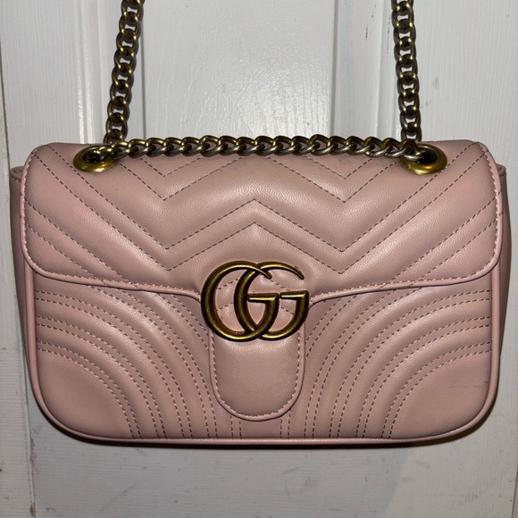 Gucci Pink and Gold Crossbody Bag with Quilted Design - Picture 4 of 17